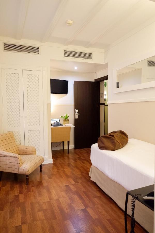 U-sense Centro 3* Seville
