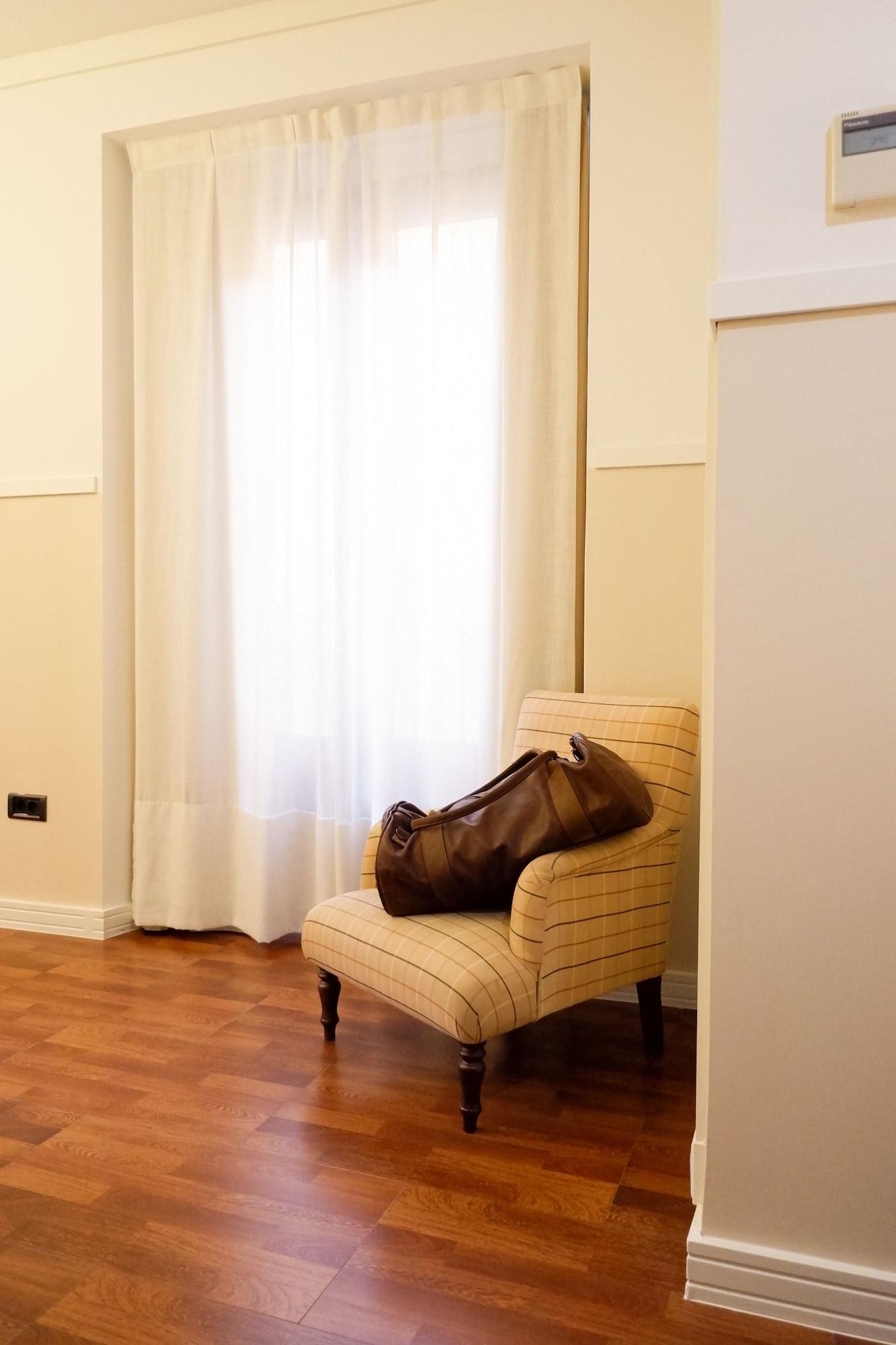 U-sense Centro 3* Seville