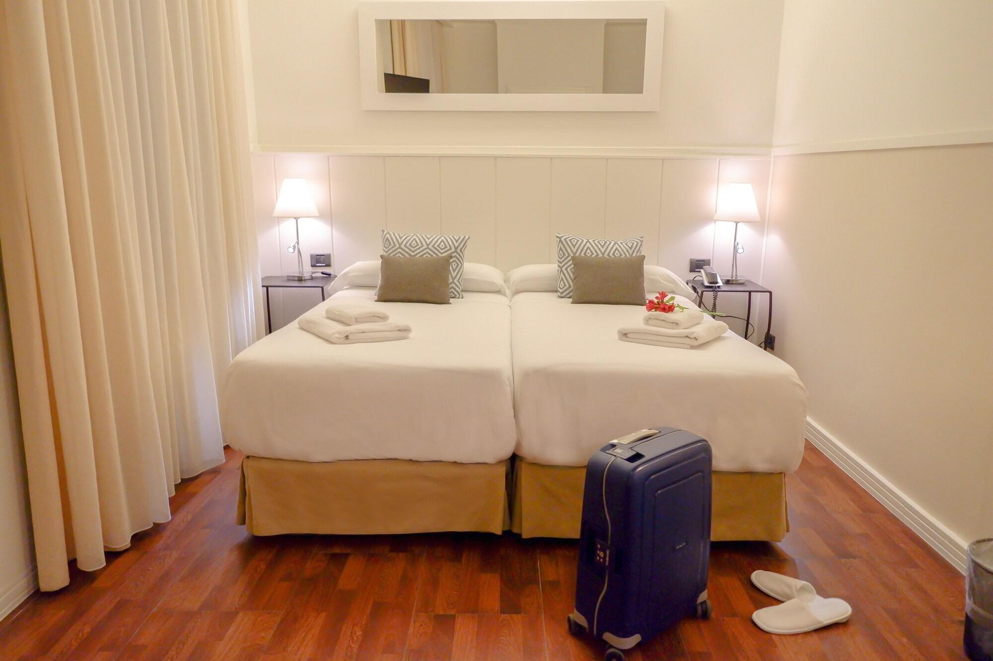 U-sense Centro 3* Seville